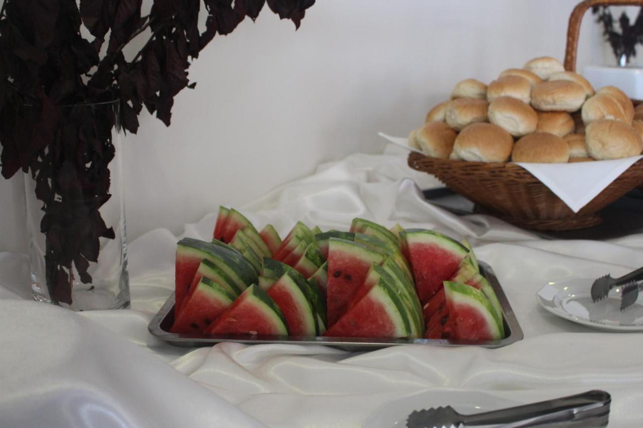 Hotel Huszcza Mragowo Bagian luar foto