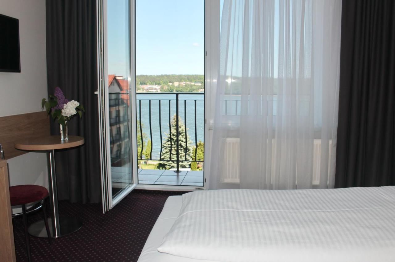 Hotel Huszcza Mragowo Bagian luar foto